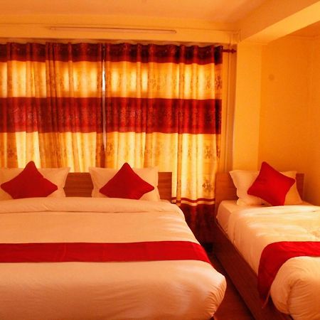 Mountain Backpackers Hostel Катманду Экстерьер фото