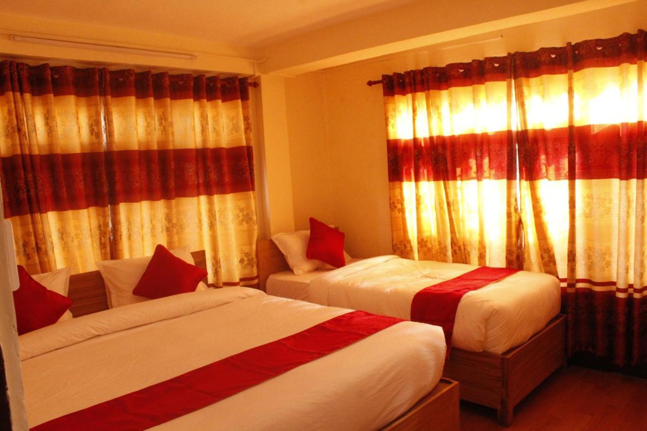 Mountain Backpackers Hostel Катманду Экстерьер фото